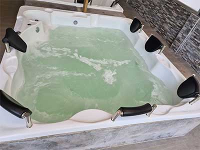 Hotel-10 Jacuzzi hotel canaan